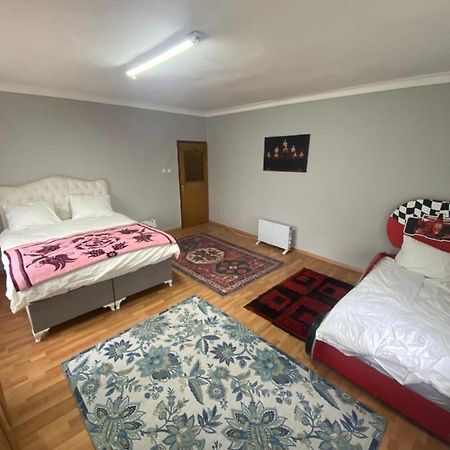 Apartamento Triplex House Near The Airport Arnavutkoy Exterior foto